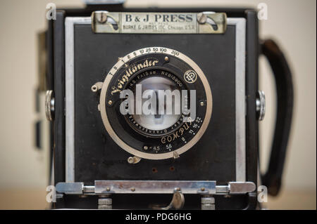 A Burke & James 4X5 large format press camera with a  Voigtlander Braunschweig Heliar 15cm f/4.5 lens in a rim set Voigtlander shutter. . (Â© Richard B. Levine) Stock Photo