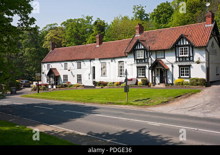 TRADITIONAL ENGLISH COUNTRY PUB BURTON LEONARD VILLAGE NORTH Stock ...