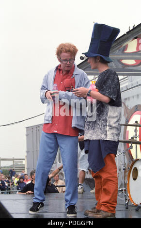 Chris Evans Presenting BBC Radio 1 One Roadshow St Ives 19 August 1996 Stock Photo