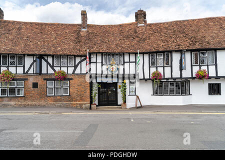 Rose and Crown hotel in Harnham Salisbury Wiltshire UK Stock Photo