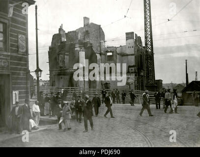 99 Charleroi - ruine après les destructions d'août 1914 - chaussée de Bruxelles-Viaduc Stock Photo