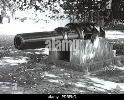 126 RML 10 inch gun HMVS Cerberus Ballarat AWM P01473.001 Stock Photo