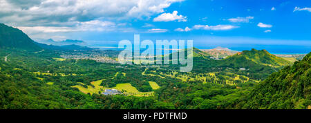 High definition HDR panorama over green mountains and the ocean view from Nu'uanu Pali Lookout in Oahu, Hawaii Stock Photo