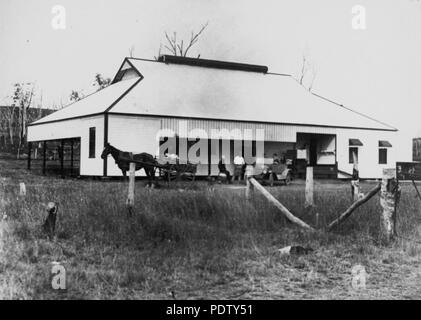 217 StateLibQld 1 131055 Building at Pullenvale, ca. 1916 Stock Photo