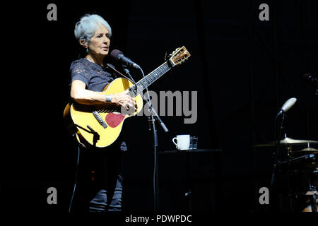 Joan Baez on stage Attraverso Festival in Pollenzo for her 'Fare Thee Well' concert tour. (Photo by Jyoti Kapoor / Pacific Press) Stock Photo