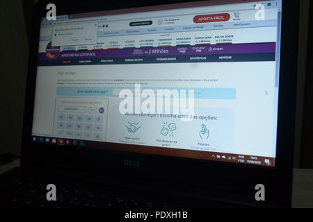 JACAREÍ, SP - 10.08.2018: CAIXA LANÇA SITE PARA APOSTAS ONLINE - Caixa  Econômica Federal launched, this Friday (10), the Online Lottery. The site  meets an old promise of the institution: to allow