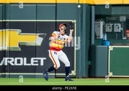 Houston, TX, USA. 9th June, 2017. The Astros Shooting Stars throw t-shirts  to the fans while dressed in their ''Hoth Leia'' outfits for Star Wars  Night during a Major League Baseball game