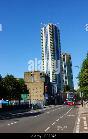 Kennington Park road, Kennington, Southwark, London, England Stock Photo