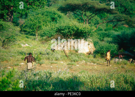 The Hadza people are click-speaking people, hunter gatherers, living in the region of Lake Eyasi, Tanzania. There are perhaps only 200 of them still l Stock Photo