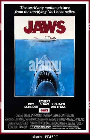 Vintage movie poster JAWS (1975)  recipient of an Academy Award Nomination for Best Picture and winner of Oscars for film editing (Verna Fields) and music score (John Williams). With Robert Shaw, Roy Scheider Martin Brody, Richard Dreyfuss, Lorraine Gary, Murray Hamilton, Director Steven Spielberg, Screenplay Peter Benchley and Carl Gottlieb Stock Photo