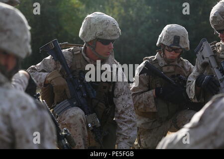 Marines with Bravo Five, Fleet Antiterrorism Security Team (Fast ...