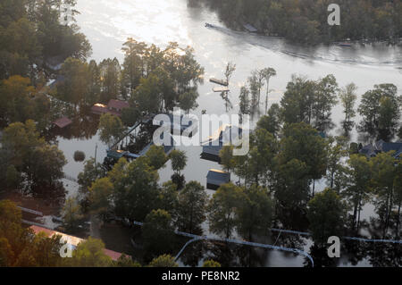 Flood damage seen during a visit by Army Gen. Frank Grass, chief, National Guard Bureau, and Air Force Chief Master Sgt. Mitchell Brush, senior enlisted adviser to the chief of the National Guard Bureau, to assess the National Guard response in support of civil authorities to severe flooding in South Carolina, Oct. 13, 2015. (U.S. Army National Guard photo by Sgt. 1st Class Jim Greenhill) (Released) Stock Photo