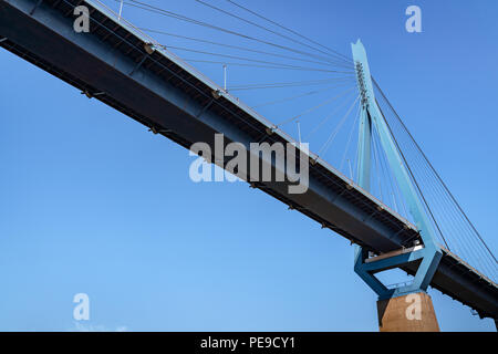 The suspension bridge 'Köhlbrandbrücke' in the port of Hamburg, Germany Stock Photo