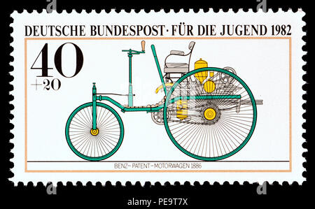 German postage stamp (1982) : Benz Patent-Motorwagen ('patent motorcar') 1885. Widely regarded as the world's first production automobile Stock Photo