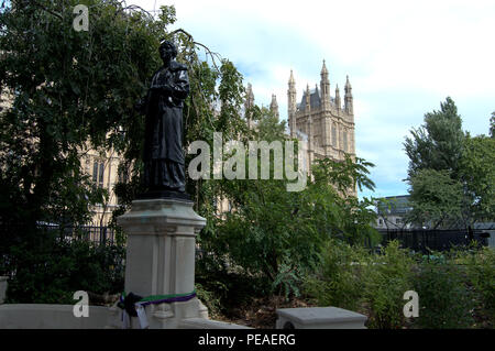 Emmeline and Christabel Pankhurst Memorial in Victoria Tower Gardens, Palace of Westminster, London, UK Stock Photo