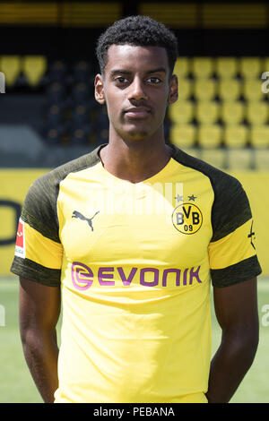 Autogramy, podepsané suvenýry | Neven Subotic Borussia Dortmund 2017/18