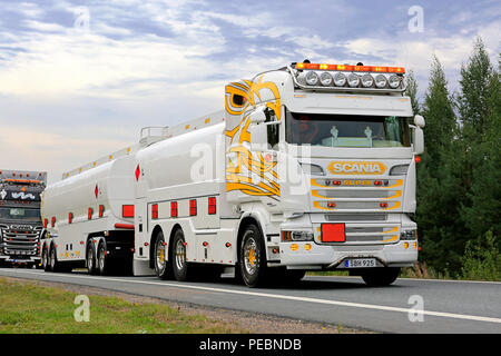 Berthons Scania V8 Vikings on Truck Convoy Editorial Photo - Image of  haulage, finland: 75853996