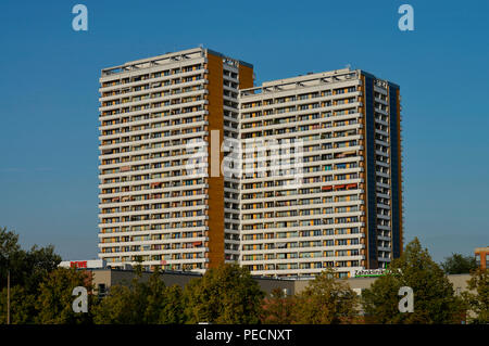 Hochhaeuser, Helene-Weigel-Platz, Marzahn, Berlin, Deutschland Stock ...