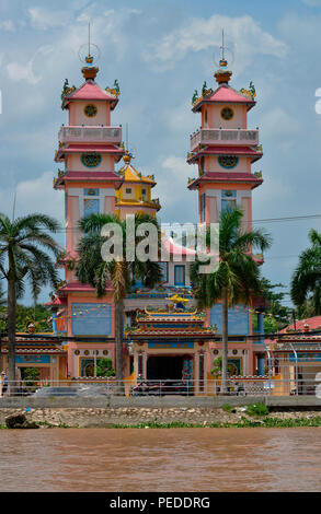 Tempel, Cao Dai, Sa Dec, Mekongdelta, Vietnam Stock Photo