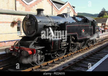 42073 runs round at Lakeside station on the Lakeside & Haverthwaite Railway. Stock Photo