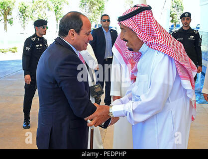 Neom, Saudi Arabia - 14 August 2018 - Egyptian President Abdel Fattah El Sisi makes an unannounced visit to Saudi King Salman bin Abdulaziz, to discuss bilateral relations and regional developments (Presidency handout photo). Stock Photo