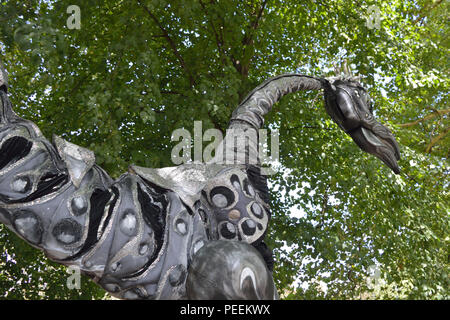 Dutch street theatre group Close Act Theatre performing their SAURUS show at the 2018 Ferry Festival in North Woolwich, Newham, London Stock Photo