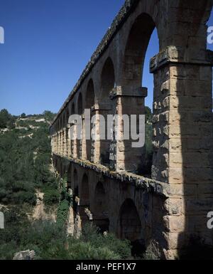 ACUEDUCTO DE LAS FERRERAS O PUENTE DEL DIABLO - SIGLO I - RESTAURADO EN EL SIGLO X. Location: ACUEDUCTO DE LAS FERRERAS. Stock Photo