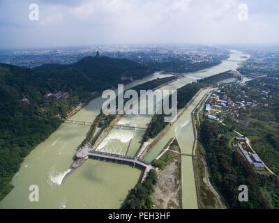 Beijing, China. 28th Sep, 2015. Photo taken on Sept. 28, 2015 shows Dujiangyan irrigation system in southwest China's Sichuan Province. China's four ancient irrigation sites, which are Dujiangyan irrigation system, the Lingqu Canal, the Jiangxiyan irrigation system and the Changqu Canal, have been added to the World Heritage Irrigation Structures list by the International Commission on Irrigation and Drainage (ICID). Credit: Li Qiaoqiao/Xinhua/Alamy Live News Stock Photo