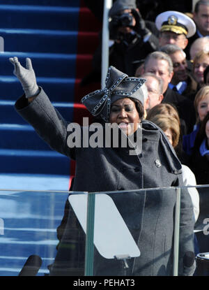 Washington, District of Columbia, USA. 21st Jan, 2009. Washington, DC - January 20, 2009 -- United States SInger Aretha Franklin performs at the the 56th Presidential Inauguration ceremony for Barack Obama as the 44th President of the United States in Washington, DC, USA 20 January 2009. Obama defeated Republican candidate John McCain on Election Day 04 November 2008 to become the next U.S. President.Credit: Pat Benic - Pool via CNP Credit: Pat Benic/CNP/ZUMA Wire/Alamy Live News Stock Photo