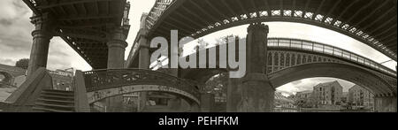 BW Cast Iron Railway Bridges, Castlefield, Manchester, North West England, UK, M3 4LZ Stock Photo