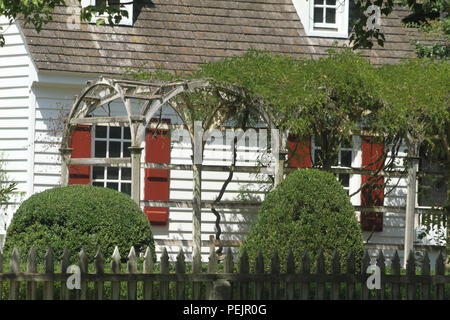 Old house in Colonial Williamsburg, Virginia, USA Stock Photo