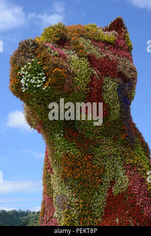 Puppy by Jeff Koons outside the Guggenheim Museum at Bilbao, Spain Stock Photo