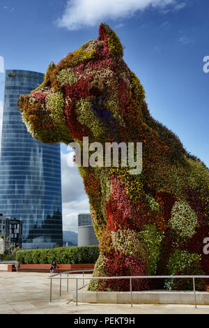 Puppy by Jeff Koons outside the Guggenheim Museum at Bilbao, Spain Stock Photo