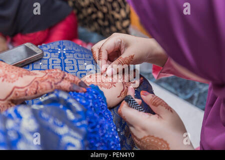 The Most Gorgeous Muslim Bride Reception Look For Wedding