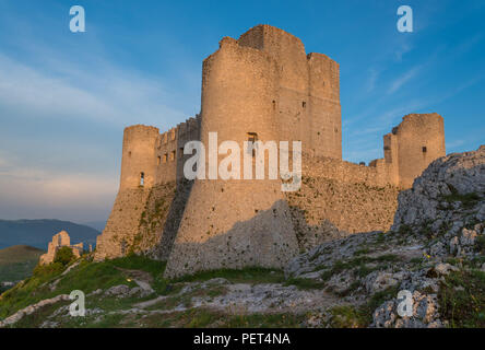 Rocca Calascio (Italy) - The ruins of a medieval village with castle and church, over 1400 meters on the Apennine mountains in the heart of Abruzzo Stock Photo