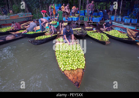 Guava Floating market Stock Photo