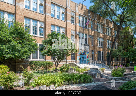 Pulaski Elementary School - Chicago Public Schools Stock Photo