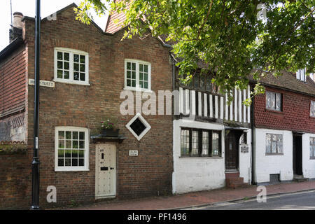 EAST GRINSTEAD,  WEST SUSSEX/UK - AUGUST 18 :  Ye olde lock up and Windsor Cottage in High Street East Grinstead West Sussex on August 18, 2018 Stock Photo