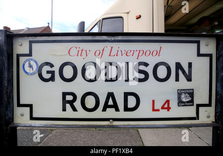 A general view of street signage outside the grounds prior to the Premier League match at Goodison Park, Liverpool. PRESS ASSOCIATION Photo. Picture date: Saturday August 18, 2018. See PA story SOCCER Everton. Photo credit should read: Peter Byrne/PA Wire. RESTRICTIONS: EDITORIAL USE ONLY No use with unauthorised audio, video, data, fixture lists, club/league logos or 'live' services. Online in-match use limited to 120 images, no video emulation. No use in betting, games or single club/league/player publications. Stock Photo