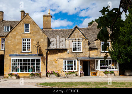 Broadway, UK - 8th August 2018: Broadway is a small town in the Cotswold district of Worcestershire. Stock Photo