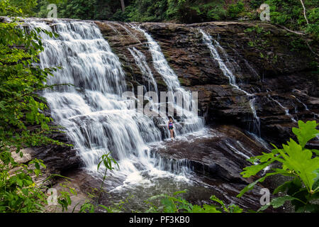 Usa - Tennessee. Cane Creek Cascades Near The Visitor Center At Fall 