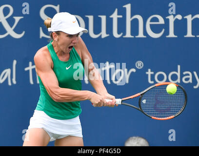 Ohio, USA. 18 August 2018.  Simona Halep (ROU) defeated Aryna Sabalenka (BLR) 6-3, 6-4, at the Western & Southern Open being played at Lindner Family Tennis Center in Mason, Ohio. © Leslie Billman/Tennisclix/CSM Credit: Cal Sport Media/Alamy Live News Stock Photo