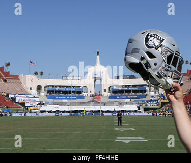 Los Angeles, CA, USA. 23rd Sep, 2018. Los Angeles Rams helmet during the  NFL Los Angeles Chargers vs Los Angeles Rams at the Los Angeles Memorial  Coliseum in Los Angeles, Ca on