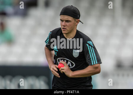 London, UK. 19 August 2018.  Sam Curran warming up at the Oval, the young Surrey player was dropped by England this week to make way for the returning Ben Stokes. David Rowe/ Alamy Live News. Stock Photo