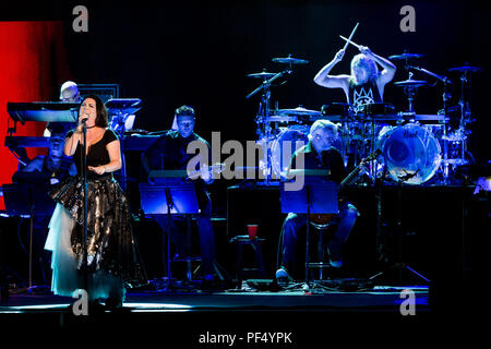WEST PALM BEACH, FL - AUGUST 18: Evanescense performs at The Coral Sky Amphitheatre on August 18, 2018 in West Palm Beach, Florida. Credit: mpi140/MediaPunch Stock Photo