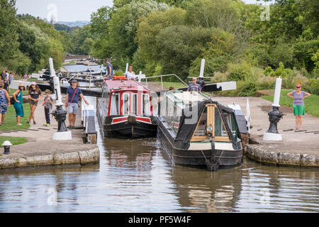 Hatton locks on the Grand Union Canal, near Warwick, Warwickshire, England, UK Stock Photo