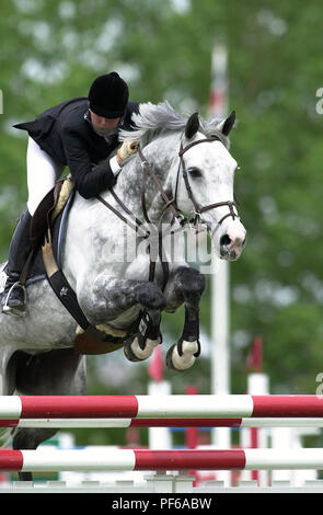 The National, Spruce Meadows, June 2001, Paige Rassas (USA) riding Chica Bay, Akita Drilling Cup Stock Photo