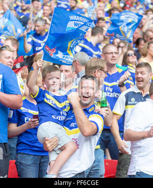 27 August 2016 - Warrington Wolves rugby league supporters travelled to Wembley Stadium to battle with Hull in the Ladbrokes Challenge Cup Stock Photo