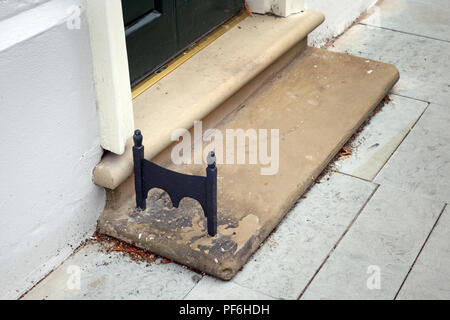 Iron boot scraper hi-res stock photography and images - Alamy