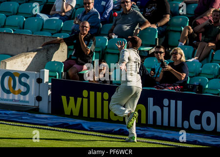 London, UK. 19 August 2018. Steven Croft takes a great catch to end the Surrey innings fielding for Lancashire against Surrey on day one of the Specsavers County Championship game at the Oval. David Rowe/Alamy Live News Stock Photo